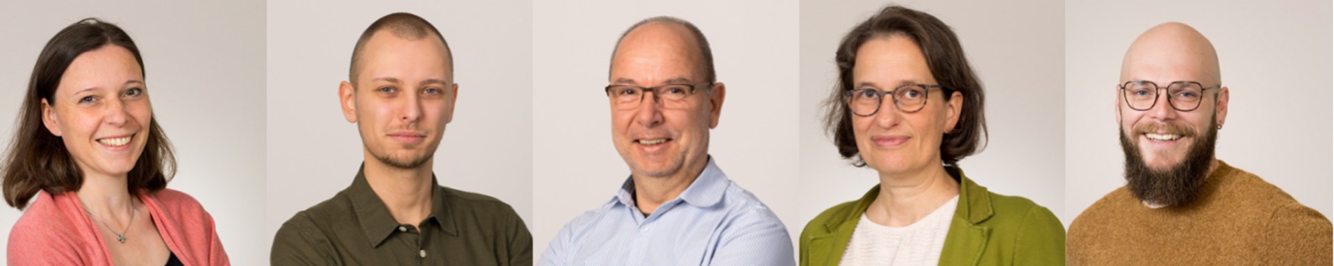 Fünf Porträtaufnahmen von den Mitgliedern der MAV: von links nach rechts: eine Frau, Simone Hippe, ein Mann, Christopher Benkel (Schriftführer), ein Mann, Markus Rick, eine Frau, Sonja Zernia (stellvertretende Vorsitzende) und ein Mann, Gabriel Gessner (Vorsitzender).